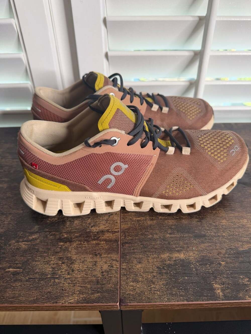On Cloud X Mocha Sand Running Shoes